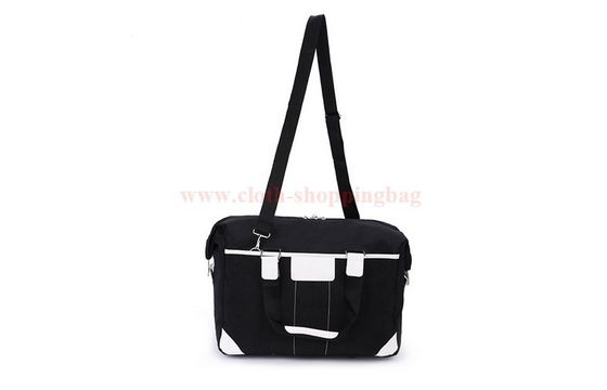 黒い軽量の布の荷物の duffel 旅行は長い肩ひもと袋に入れます